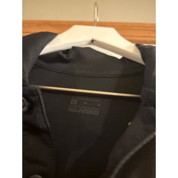 Men’s Nike, Iowa Hawkeyes polo size medium - Picture 2 of 3